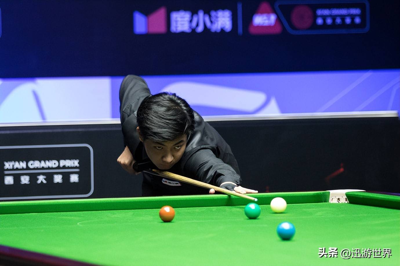 制造错位 制造错位